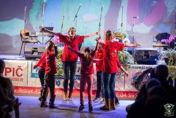 An flet'n vecer 2014